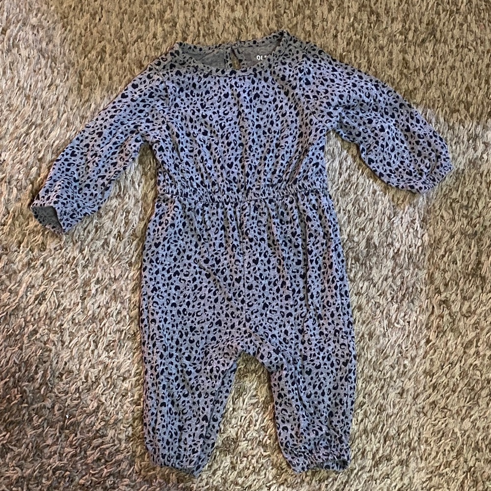 Old Navy Gray Leopard Baby Outfit